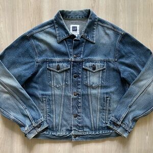 Vintage Gap Denim Trucker Jacket Medium Wash W/ Fade 
Mens Medium